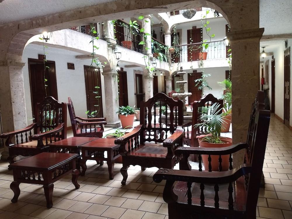 Hotel Don Quijote Plaza - Guadalajara Centro Historico Bagian luar foto